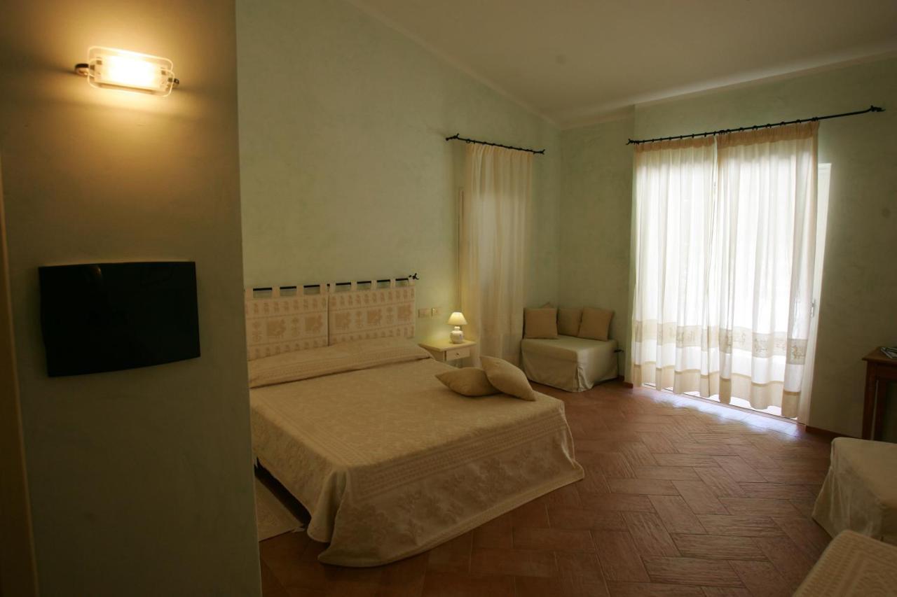 Lu Pastruccialeddu Hotel Arzachena Ngoại thất bức ảnh