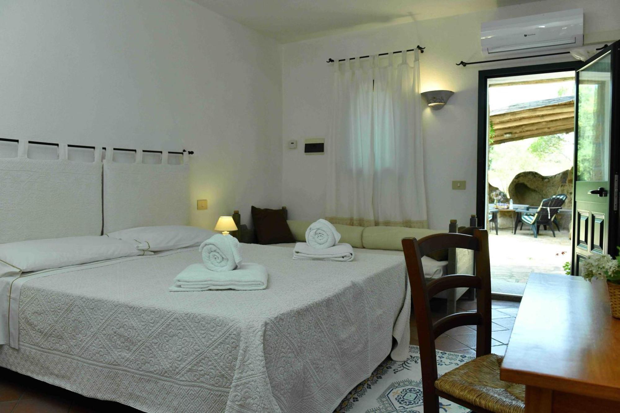 Lu Pastruccialeddu Hotel Arzachena Ngoại thất bức ảnh