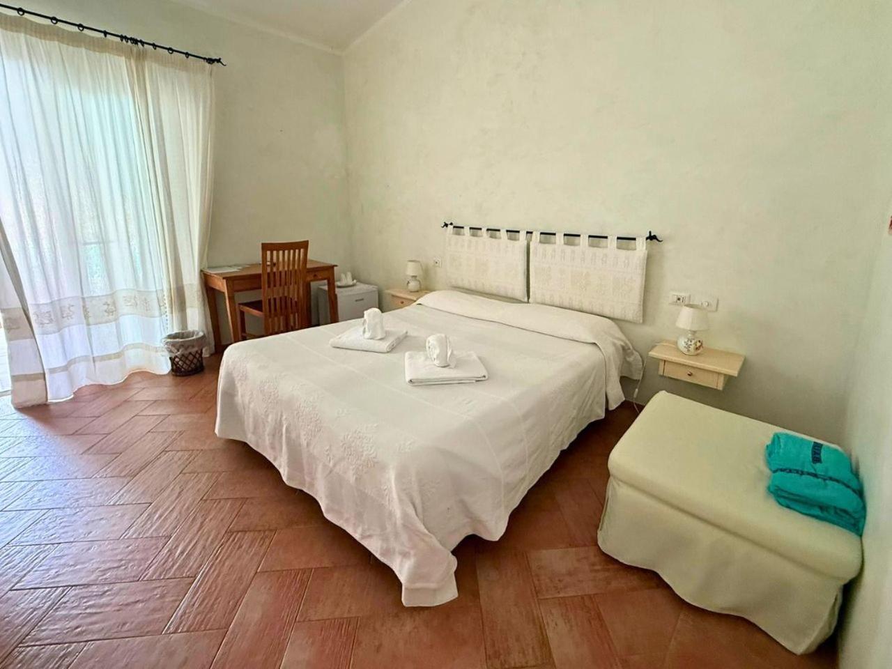 Lu Pastruccialeddu Hotel Arzachena Ngoại thất bức ảnh