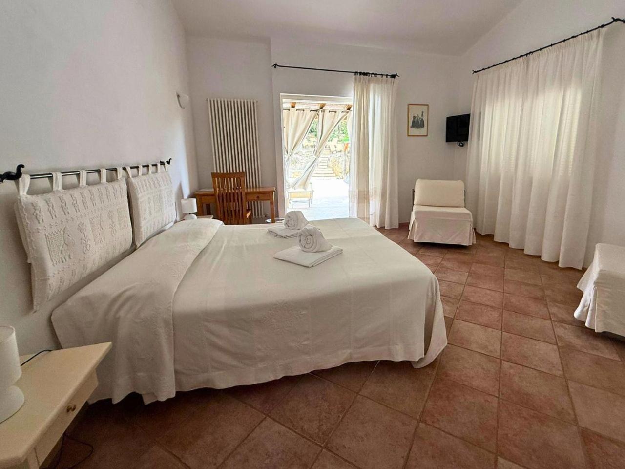 Lu Pastruccialeddu Hotel Arzachena Ngoại thất bức ảnh